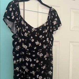 Black Floral Scoop Neck Dress with White Blossoms